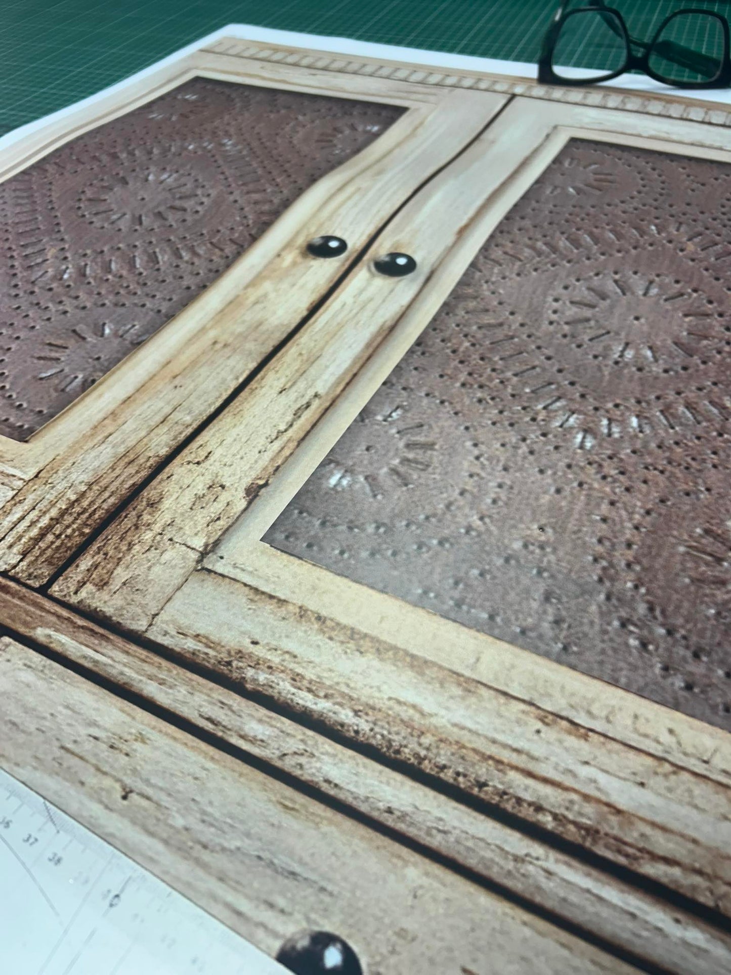 Primitive dishwasher magnet