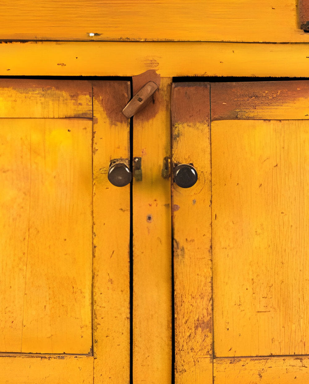 Mustard cupboard